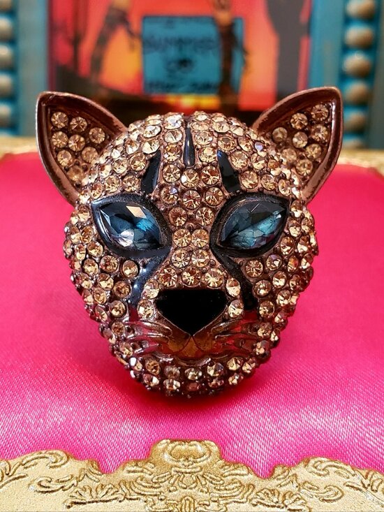 Betsey Johnson Jewelry - Vintage Betsey Johnson Jungle Fever Cougar Panther Leopard Cat Rhinestone Ring 8